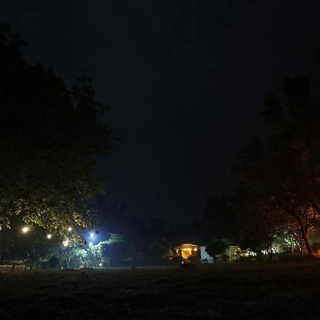 Pench Tiger Trails Resort Khawāsa Extérieur photo