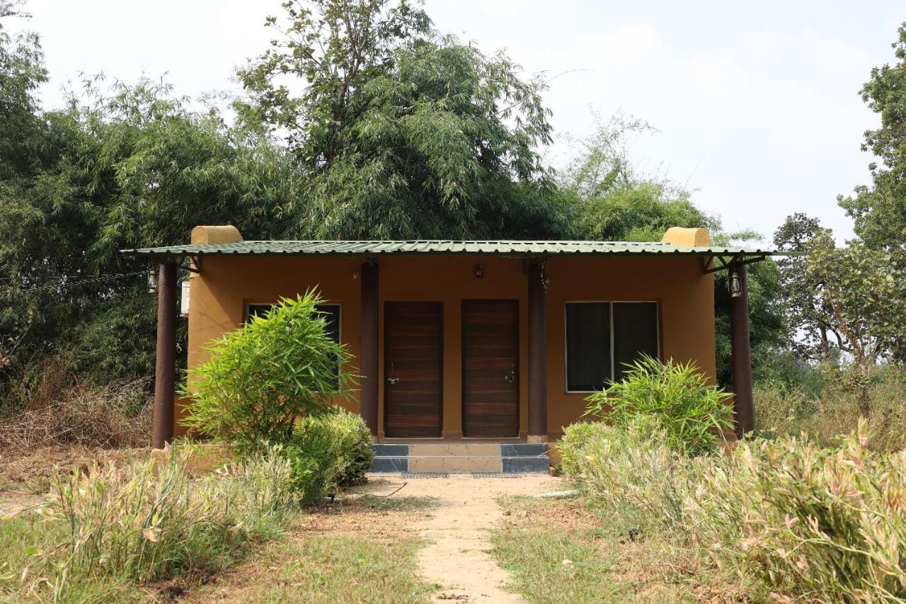 Pench Tiger Trails Resort Khawāsa Extérieur photo